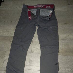 Wrangler Flex Waist Outdoor Men's Cargo Pants Size 34 x 34 Grey.